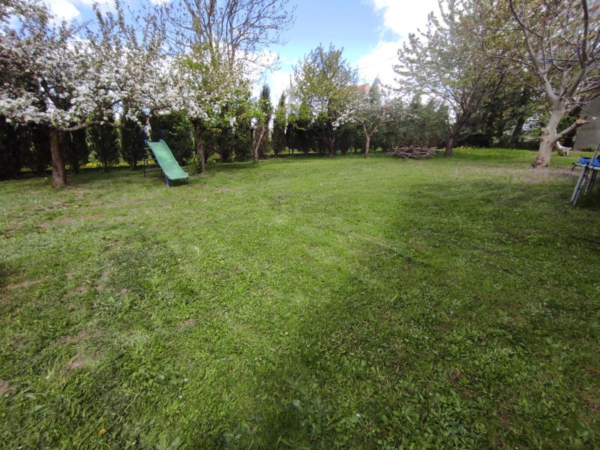 Apartamenty Z Ogrodem Nr 2 Typu Studio มรุงโกโว ภายนอก รูปภาพ